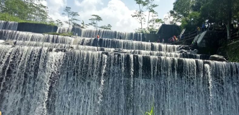 Cantiknya Air Terjun 6 Tingkat, Grojogan Watu Purbo
