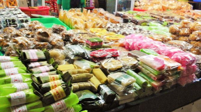 Blusukan Aneka Jajanan Pasar Tradisional di Pulau Jawa