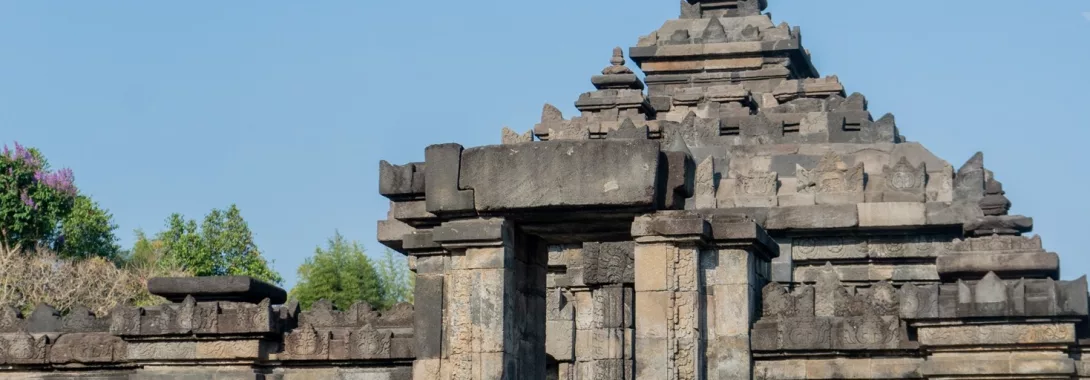 Mengenal Batu Padas : Pondasi Kuatnya Candi